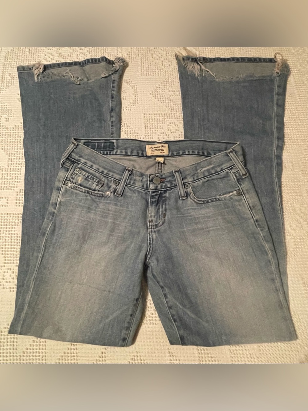 Vintage / Y2K Abercrombie & Fitch Women’s Low-Rise Flare Jeans (Size 4R)
